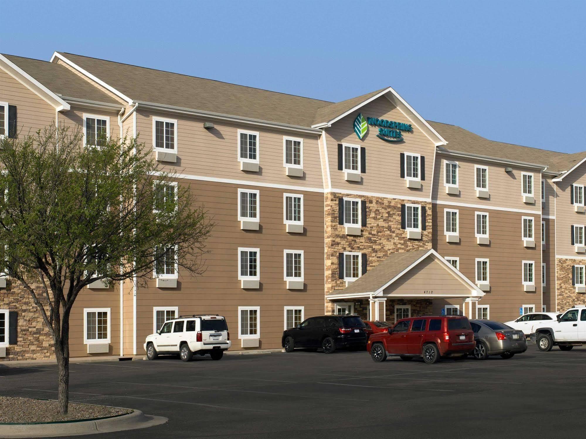 Woodspring Suites Midland Bagian luar foto