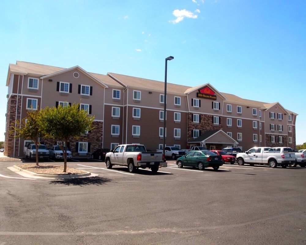 Woodspring Suites Midland Bagian luar foto