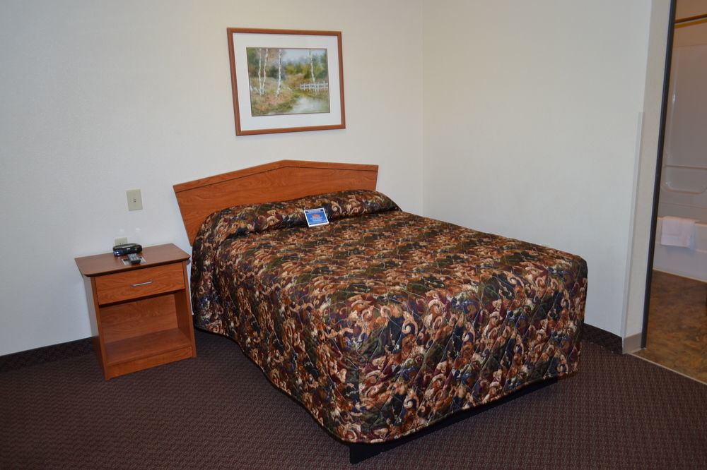 Woodspring Suites Midland Bagian luar foto