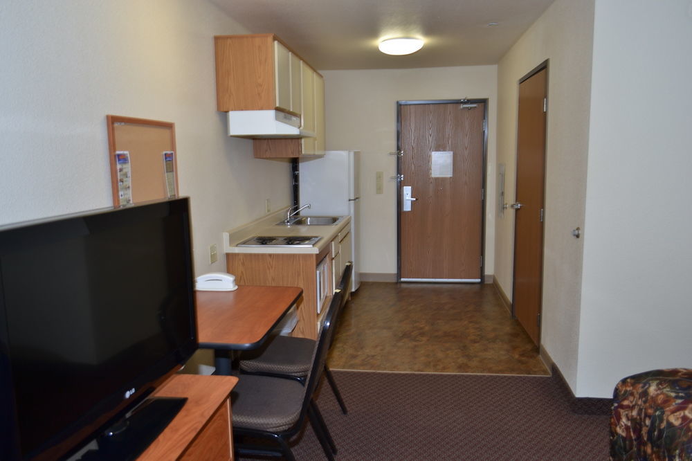 Woodspring Suites Midland Bagian luar foto