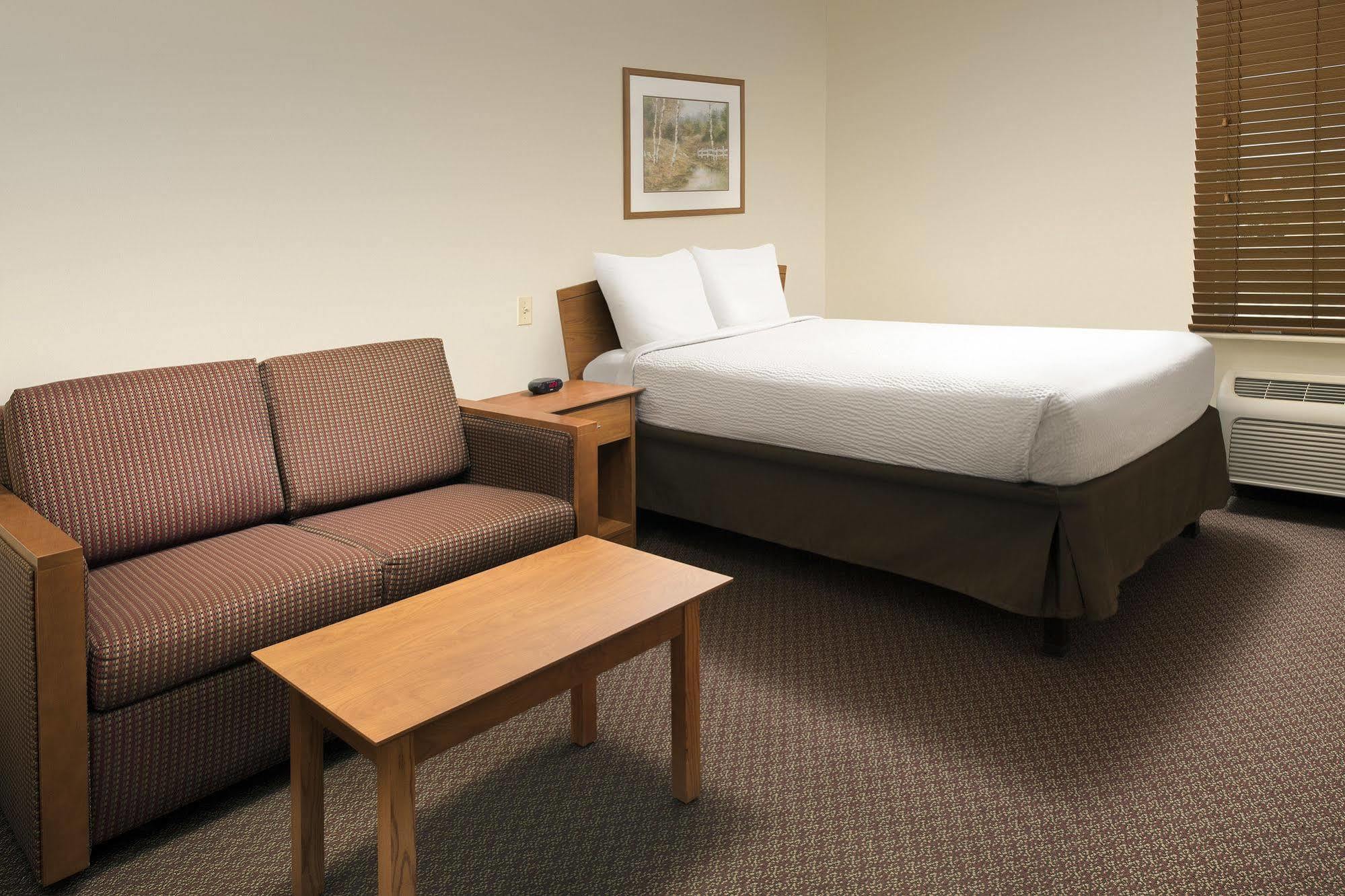 Woodspring Suites Midland Bagian luar foto