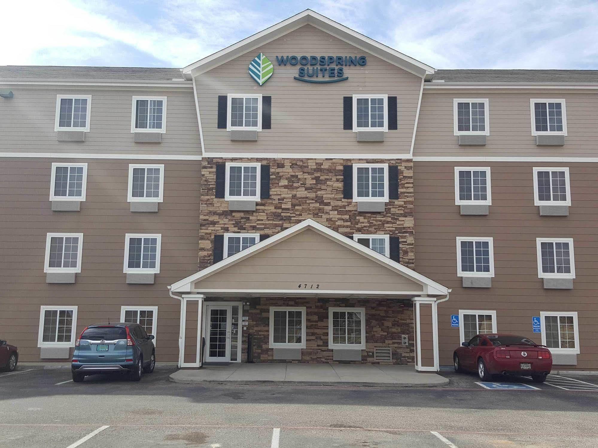 Woodspring Suites Midland Bagian luar foto