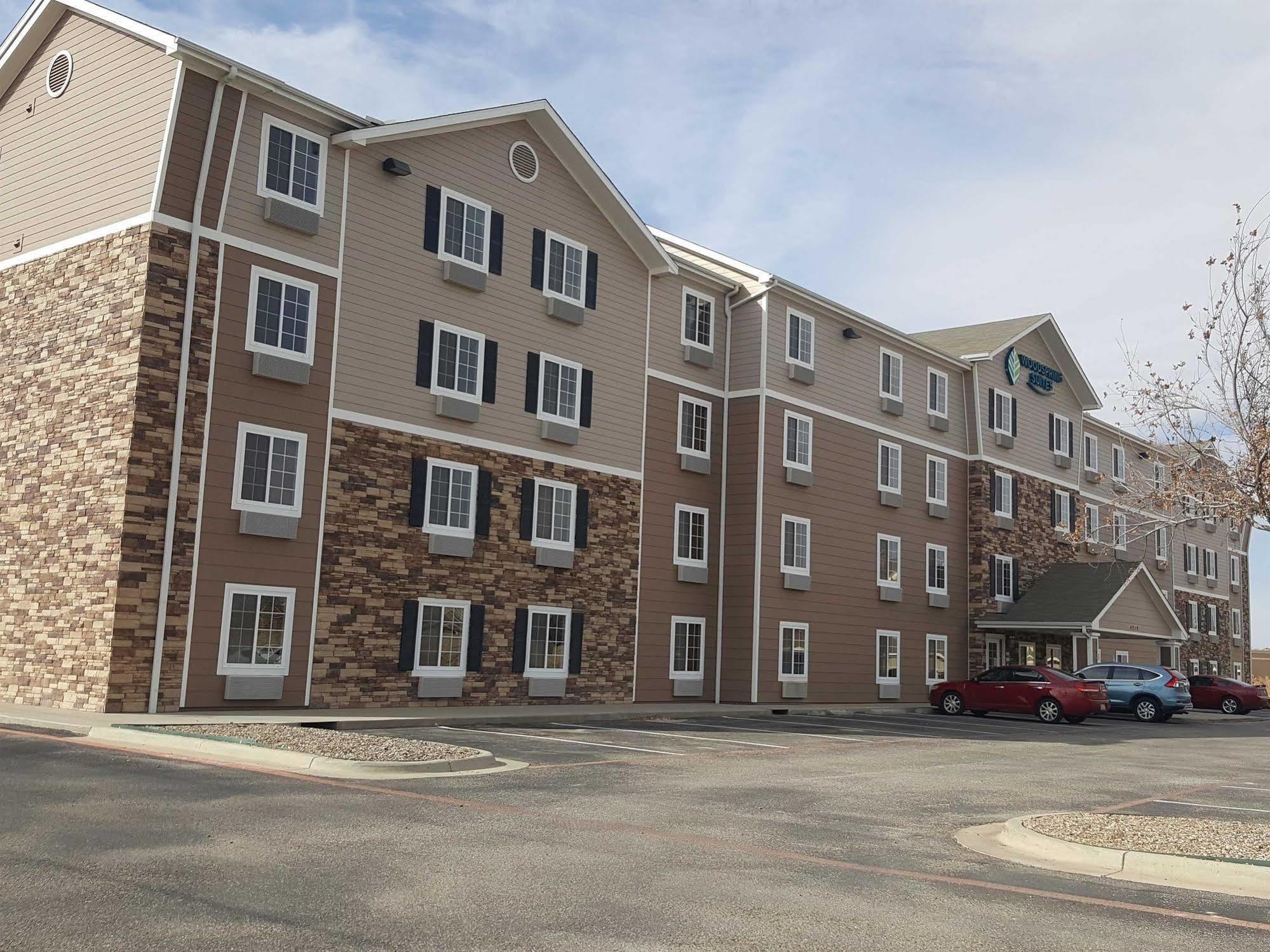 Woodspring Suites Midland Bagian luar foto